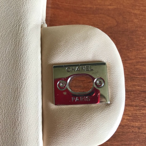 Chanel SOLD - Picture 6 of 7